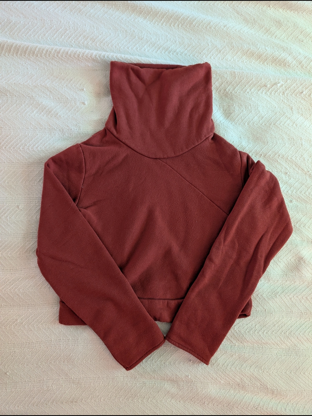 ALO Yoga Cropped Pullover in Rust Red